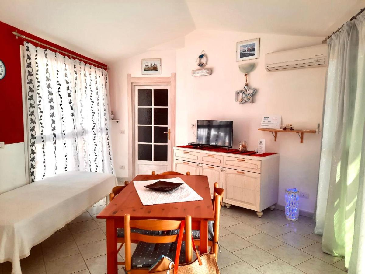 L'Oasi Di Chia Bed and Breakfast Εξωτερικό φωτογραφία