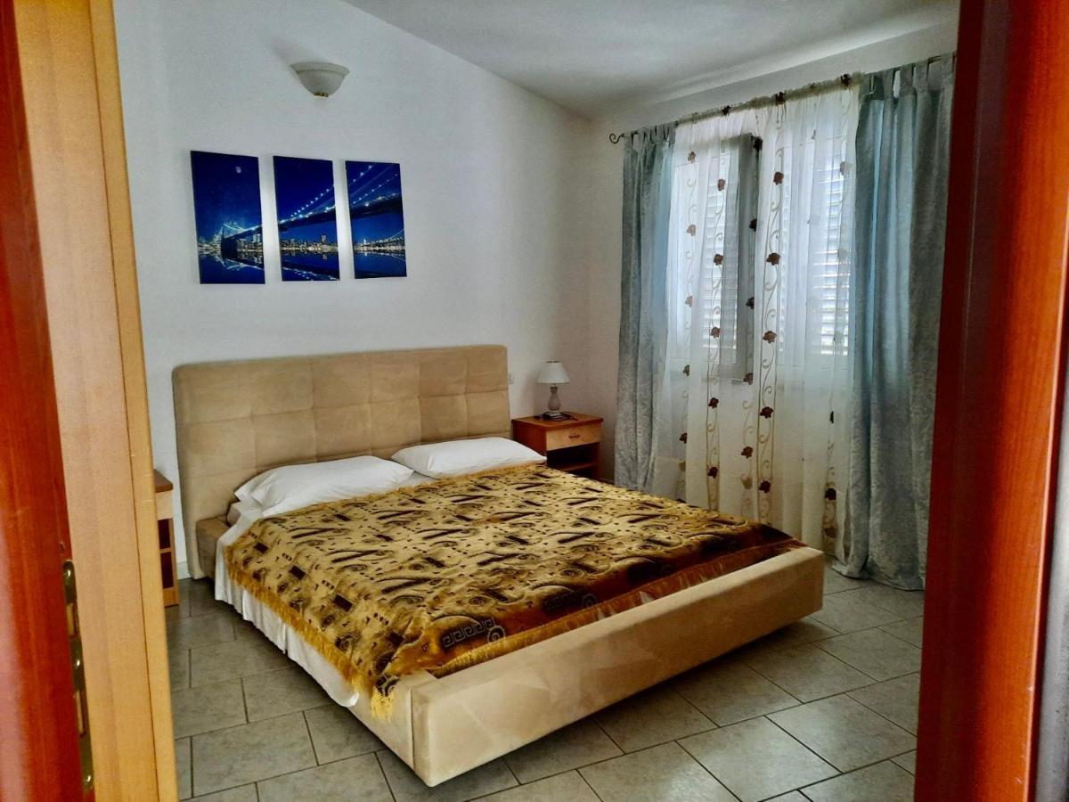 L'Oasi Di Chia Bed and Breakfast Εξωτερικό φωτογραφία