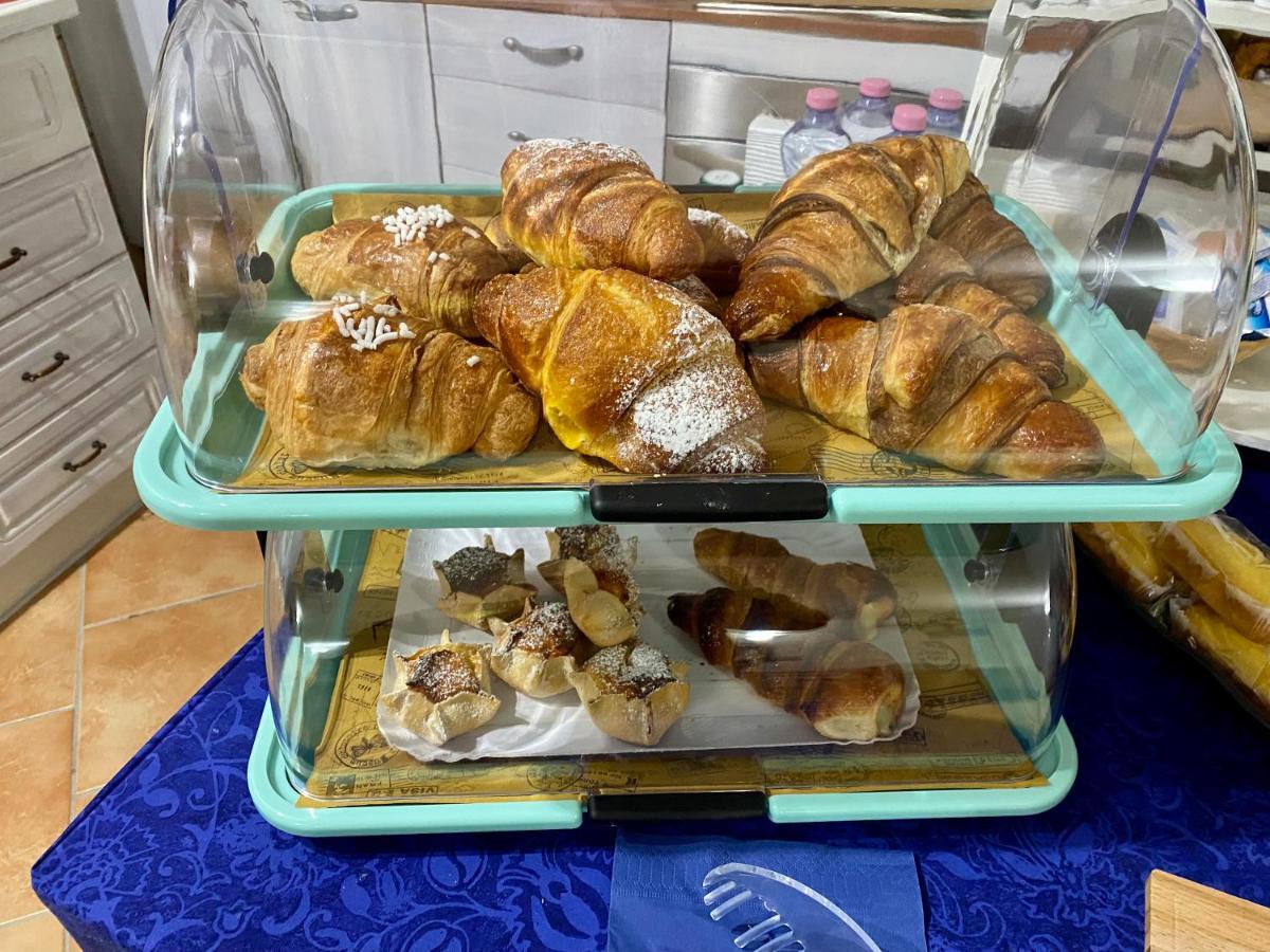 L'Oasi Di Chia Bed and Breakfast Εξωτερικό φωτογραφία