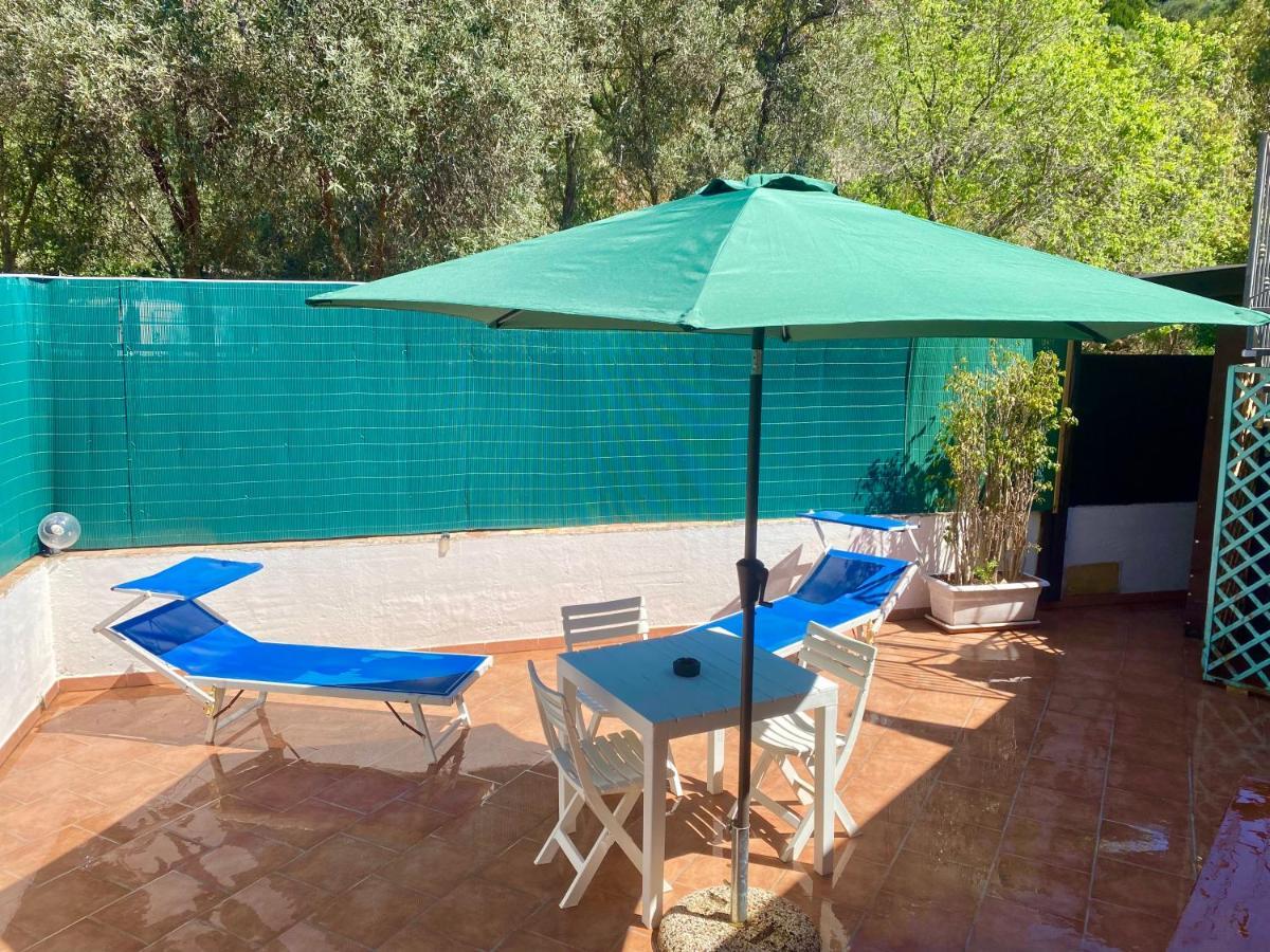 L'Oasi Di Chia Bed and Breakfast Εξωτερικό φωτογραφία