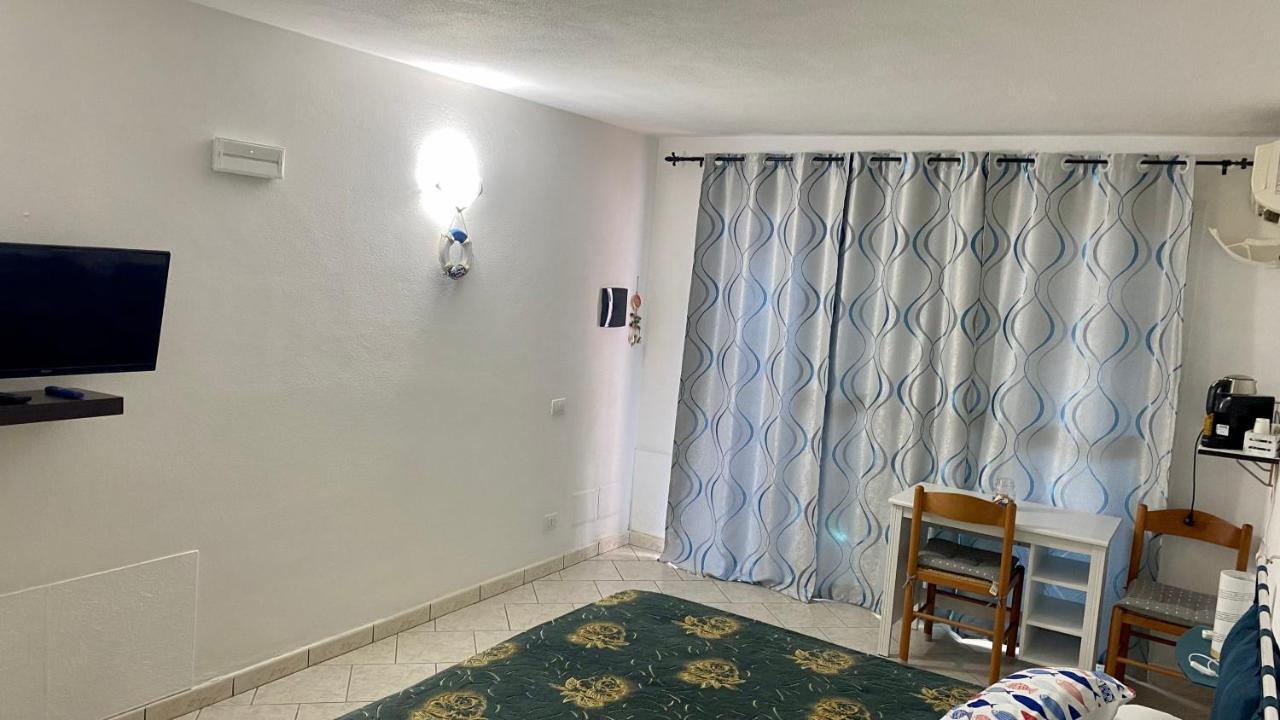 L'Oasi Di Chia Bed and Breakfast Εξωτερικό φωτογραφία