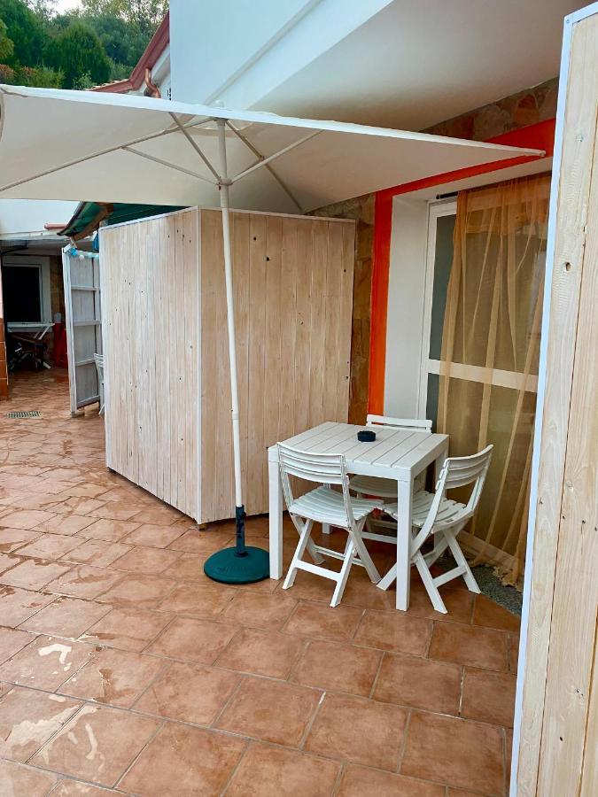 L'Oasi Di Chia Bed and Breakfast Εξωτερικό φωτογραφία